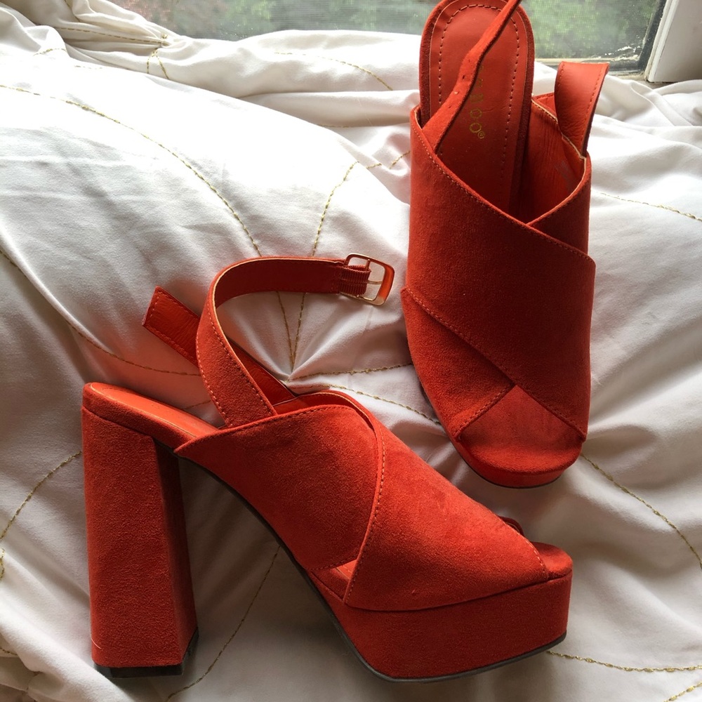BAMBOO: Burnt orange chunky heel